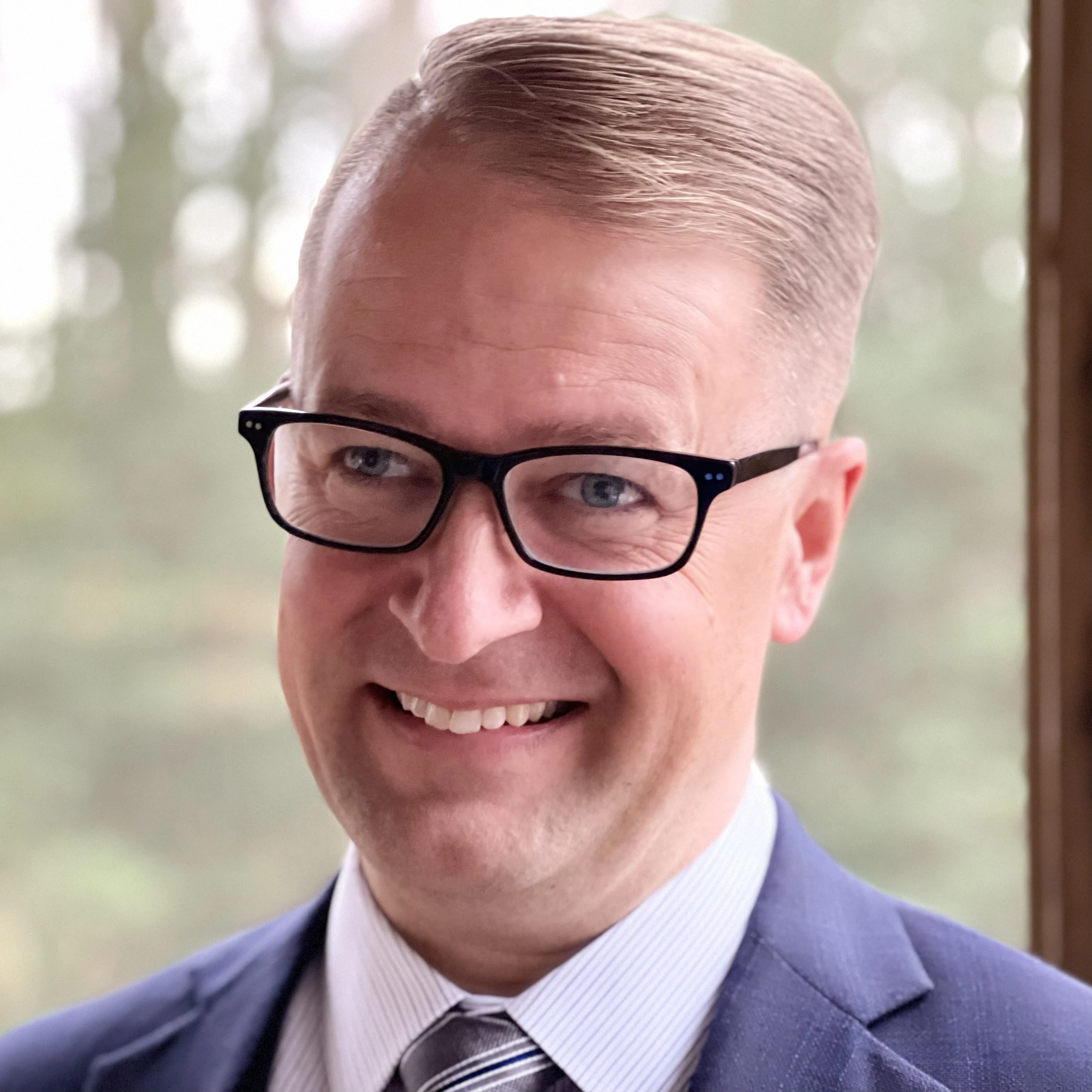 Chris Neumann Headshot